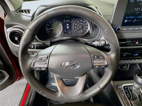 Used 2022 Hyundai Kona SEL w/ Convenience Package image 11
