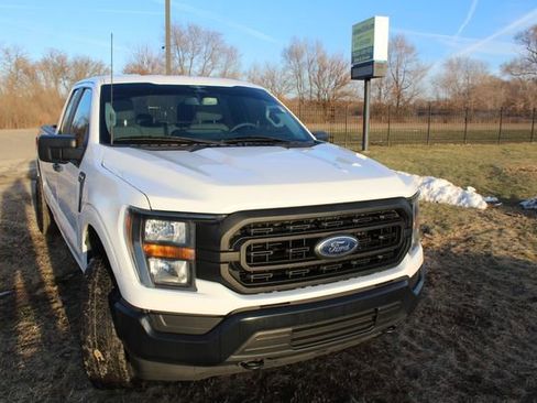 Used 2023 Ford F150 XL w/ Trailer Tow Package image 3