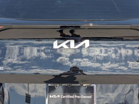 Certified 2023 Kia Sportage SX AWD/4WD image 13
