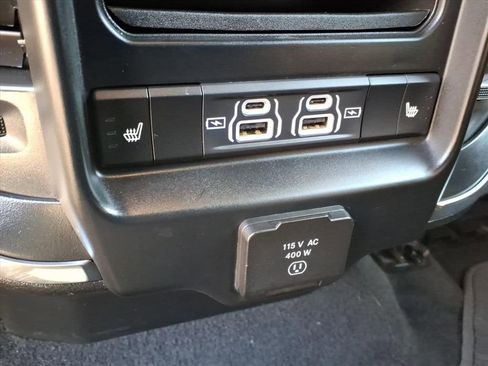 Used 2025 RAM 1500 Laramie image 12