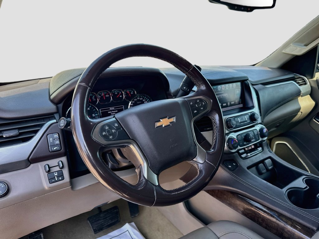 Used 2018 Chevrolet Suburban LT RWD image 9