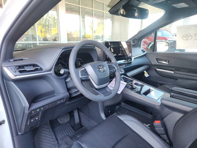 New 2026 Toyota Sienna XLE Woodland Edition AWD/4WD image 16