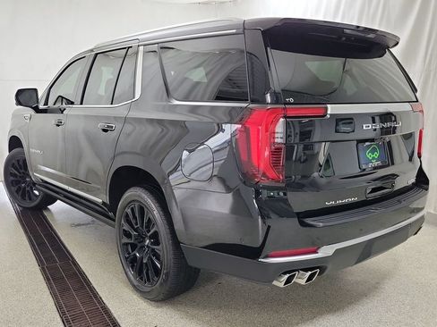 Certified 2025 GMC Yukon Denali w/ Denali Reserve Package AWD/4WD image 8