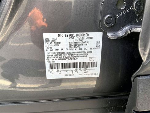 Used 2026 Ford Explorer Active AWD/4WD image 32