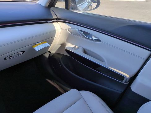 New 2026 Genesis GV70 2.5T image 16