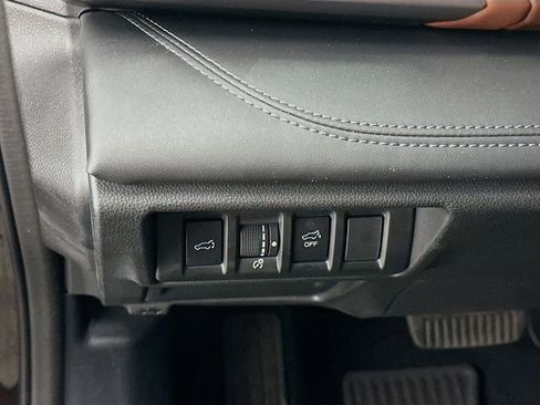 Used 2023 Subaru Outback Touring XT AWD/4WD image 17