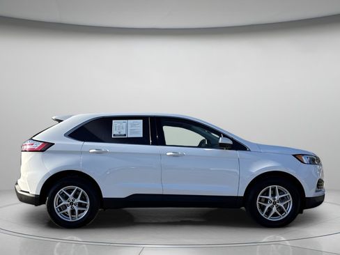 Certified 2023 Ford Edge SEL image 2