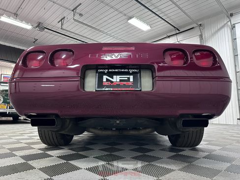 Used 1993 Chevrolet Corvette Convertible 2D image 29