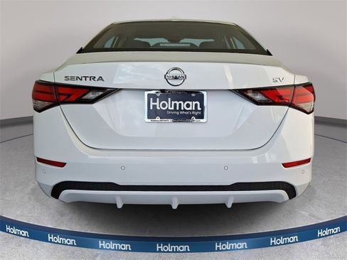 Used 2022 Nissan Sentra SV image 5