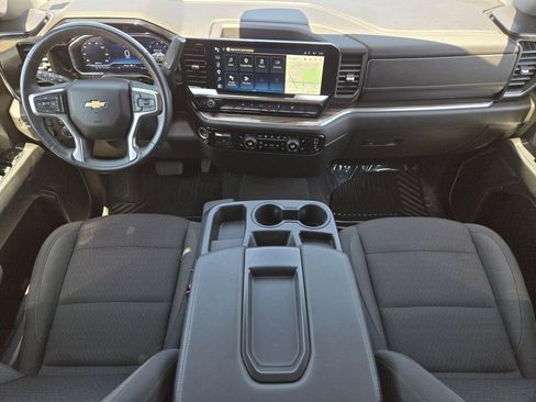 Used 2025 Chevrolet Silverado 1500 LT AWD/4WD image 21