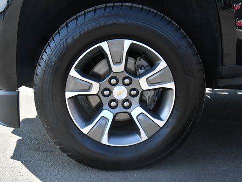 Used 2020 Chevrolet Colorado Z71 image 12