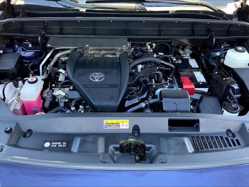 Used 2023 Toyota Highlander XLE image 31