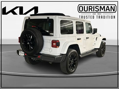 Used 2024 Jeep Wrangler Unlimited Sahara image 4