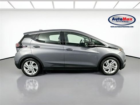 Used 2023 Chevrolet Bolt LT image 9