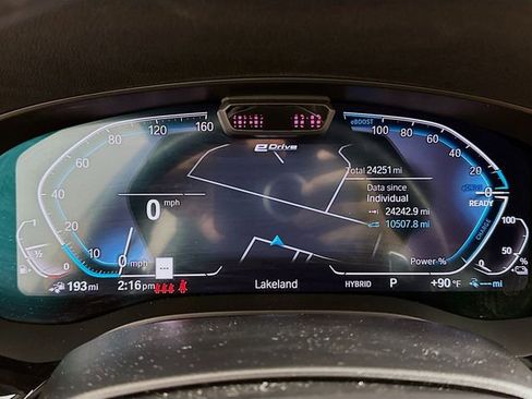 Used 2022 BMW 530e w/ Executive Package image 18