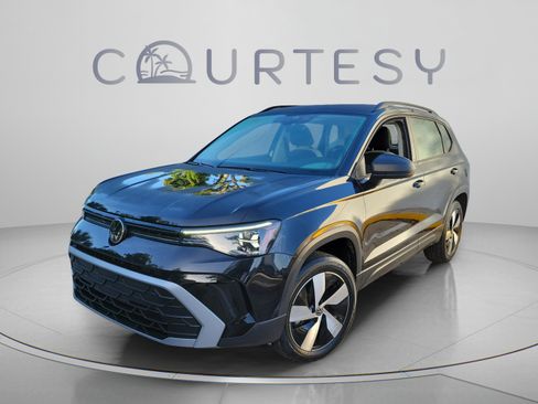 Used 2025 Volkswagen Taos S AWD/4WD image 1