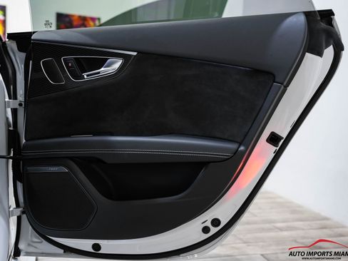 Used 2016 Audi RS 7 Prestige image 54