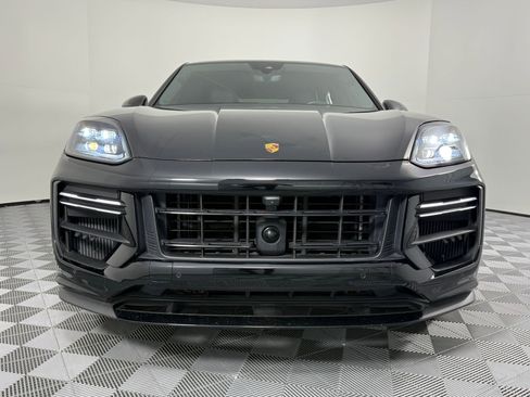 Used 2024 Porsche Cayenne Turbo GT image 6