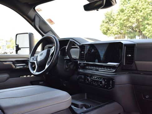 Used 2024 Chevrolet Silverado 2500 ZR2 w/ ZR2 Bison Edition AWD/4WD image 30