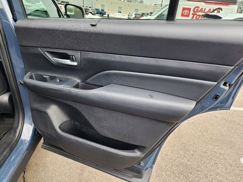 Used 2024 Toyota Grand Highlander Platinum image 16