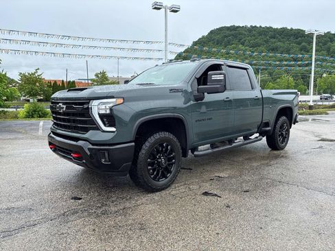 Used 2025 Chevrolet Silverado 2500 LTZ w/ Trail Boss Package AWD/4WD image 36