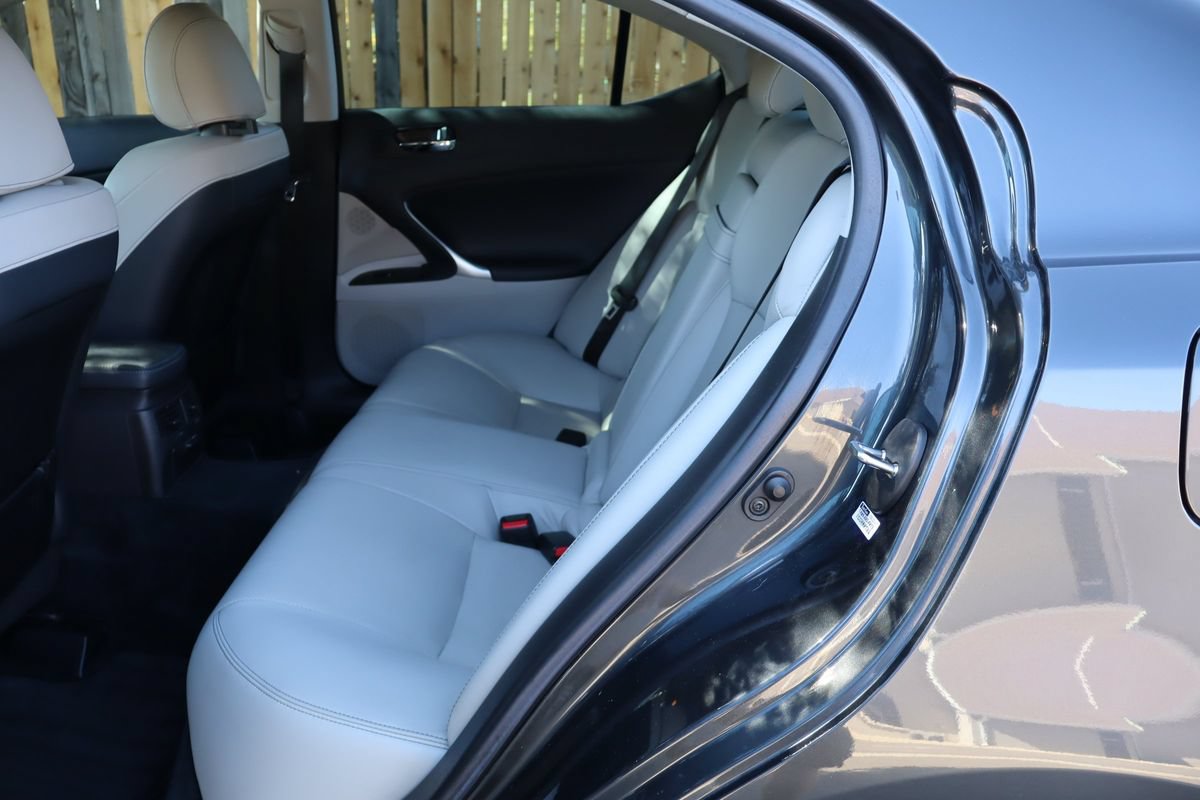 Used 2011 Lexus IS 250 w/ Premium Pkg Value Edition RWD image 20