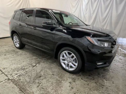 Certified 2025 Honda Passport EX-L image 3
