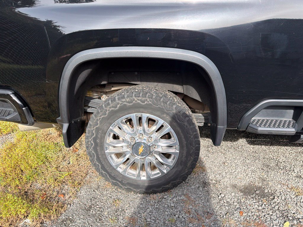 Used 2022 Chevrolet Silverado 2500 High Country w/ Z71 Off-Road Package AWD/4WD image 8