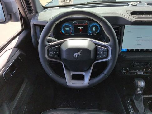 New 2025 Ford Bronco Badlands image 18