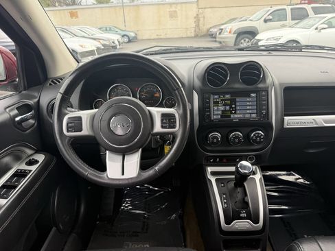 Used 2017 Jeep Compass High Altitude image 10