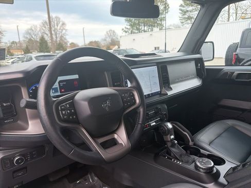 Used 2023 Ford Bronco Outer Banks image 19