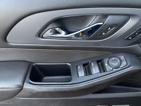 Used 2020 Chevrolet Traverse Premier w/ Redline Edition image 10