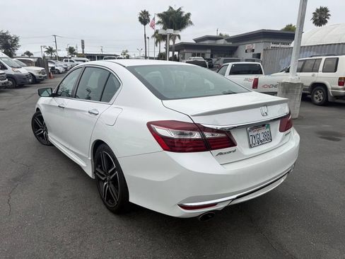 Used 2017 Honda Accord Sport image 4
