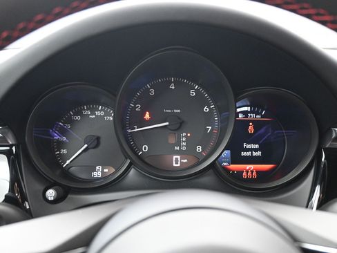 New 2026 Porsche Macan AWD/4WD image 17