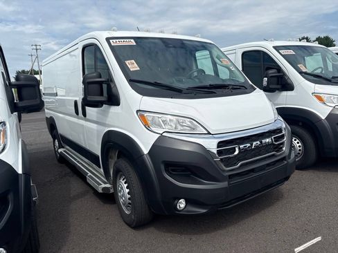 Used 2025 RAM ProMaster 2500 w/ U-Haul Equipment Group FWD image 2