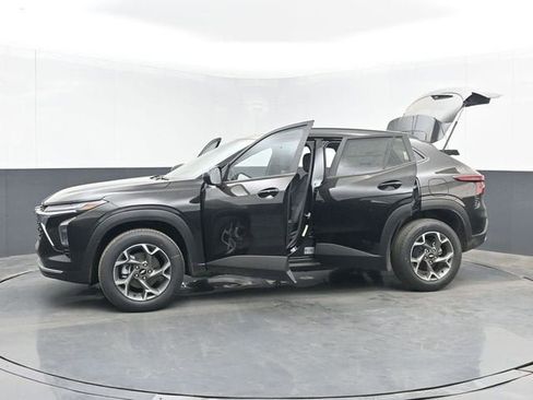 New 2026 Chevrolet Trax LT image 50