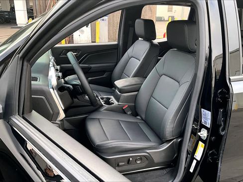 Used 2024 GMC Canyon Elevation w/ Elevation Premium Package image 8