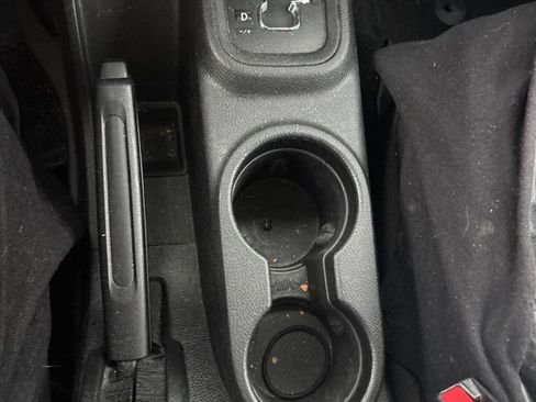 Used 2016 Jeep Wrangler Unlimited Sahara AWD/4WD image 22