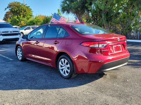 Used 2025 Toyota Corolla LE image 8