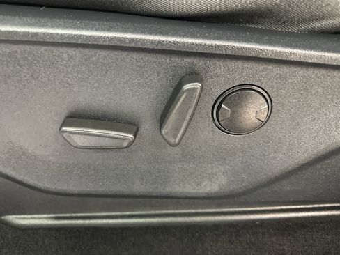 Certified 2022 Ford F150 XLT w/ Equipment Group 302A High image 25