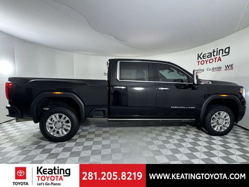 Used 2023 GMC Sierra 2500 Denali w/ Denali Ultimate Package image 3