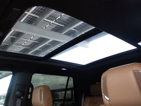 Certified 2025 Cadillac Escalade Premium Luxury w/ Touring Package image 29