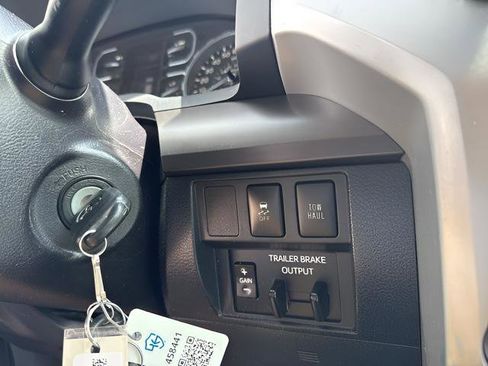 Used 2019 Toyota Tundra SR5 w/ SR5 Upgrade Package image 36