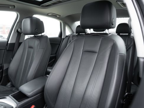 Used 2017 Audi A4 2.0T Premium w/ Convenience Package image 22