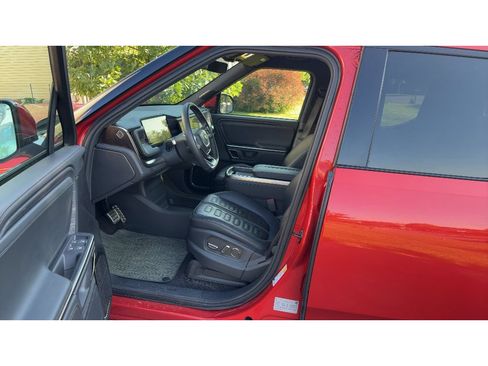 Used 2023 Rivian R1T Adventure AWD/4WD image 3