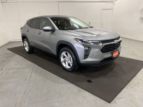 New 2026 Chevrolet Trax LS image 1