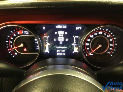 Used 2018 Jeep Wrangler Unlimited Rubicon AWD/4WD image 50