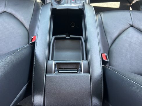 New 2025 Toyota Highlander Platinum image 18