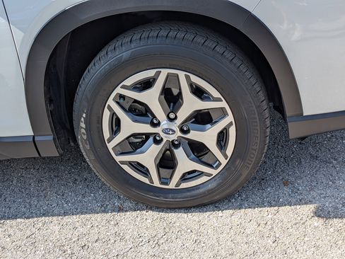 Used 2022 Subaru Forester Premium w/ Popular Package #1 AWD/4WD image 11