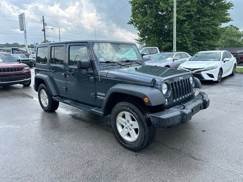 Used 2017 Jeep Wrangler Unlimited Sport w/ Quick Order Package 24S AWD/4WD image 2